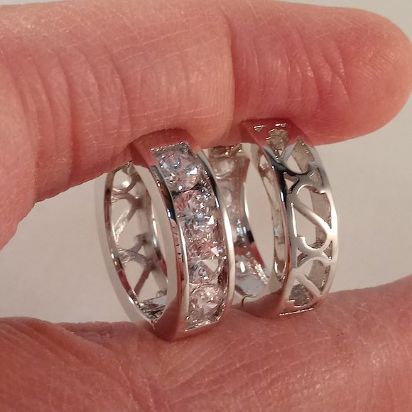 18K White Gold Diamond Huggies Earrings - ER-7761 18K White Gold Filled Gorgeous Round Diamond Zircon Hoop Huggie Earrings 18mm